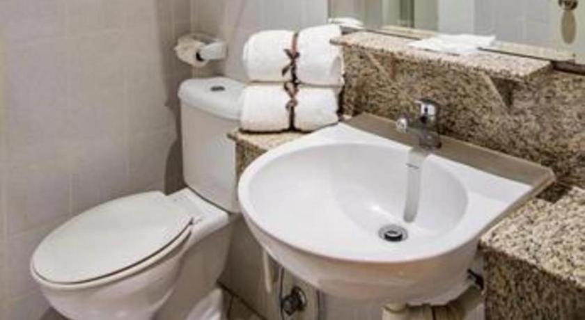 קואלה לומפור Hotel Zamburger Wira מראה חיצוני תמונה